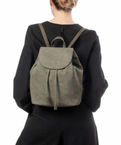 Veganer Rucksack Greta in oliv von Miomojo